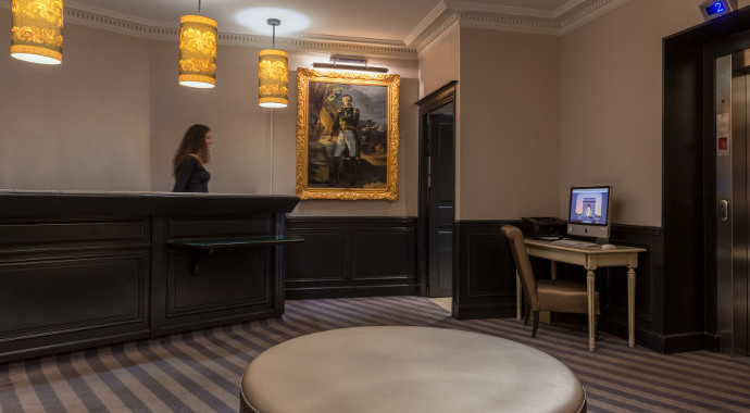 Hotel Saint Cyr Etoile image Paris Business